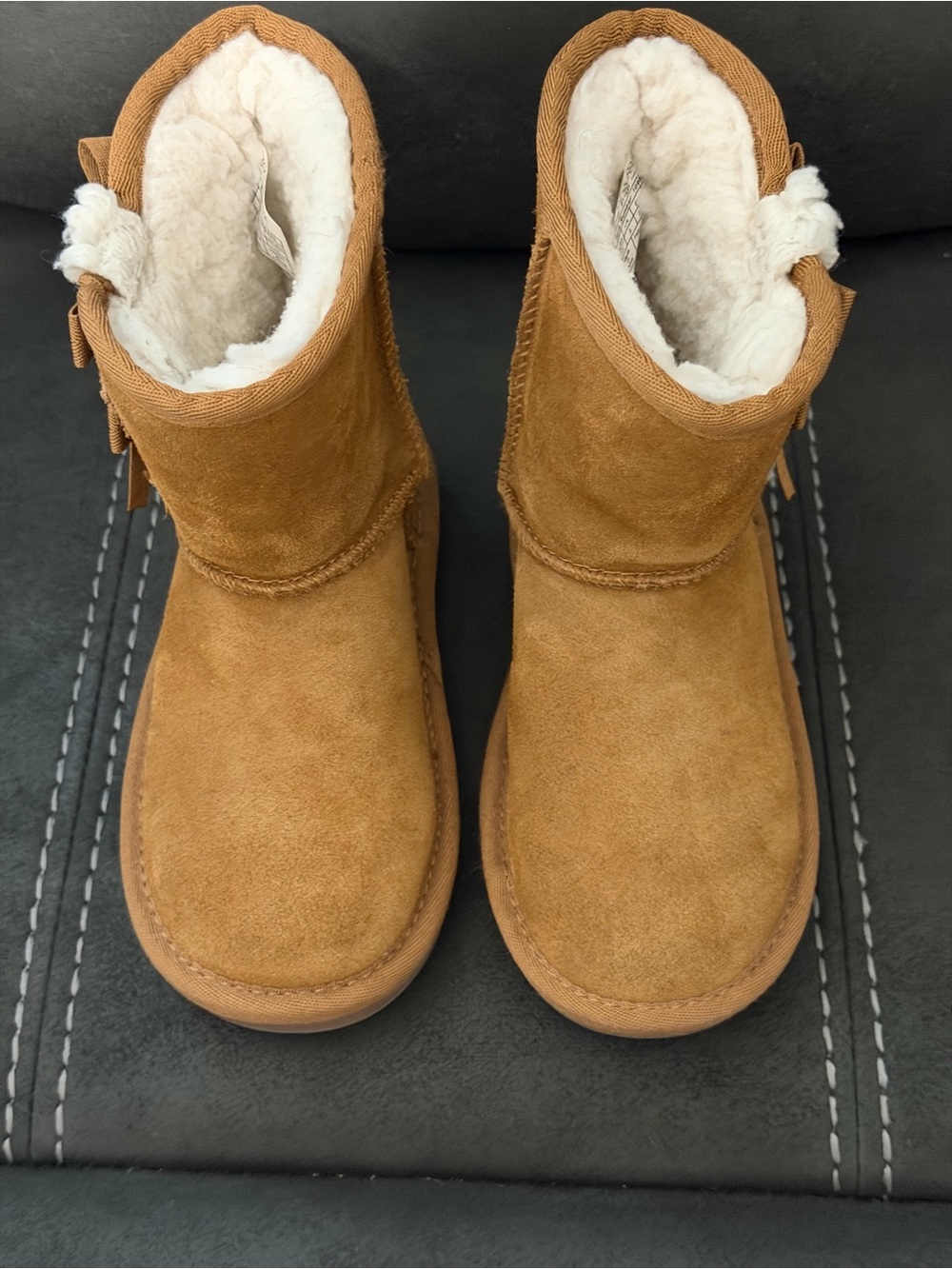 Koolaburra by UGG boots size kid 10
